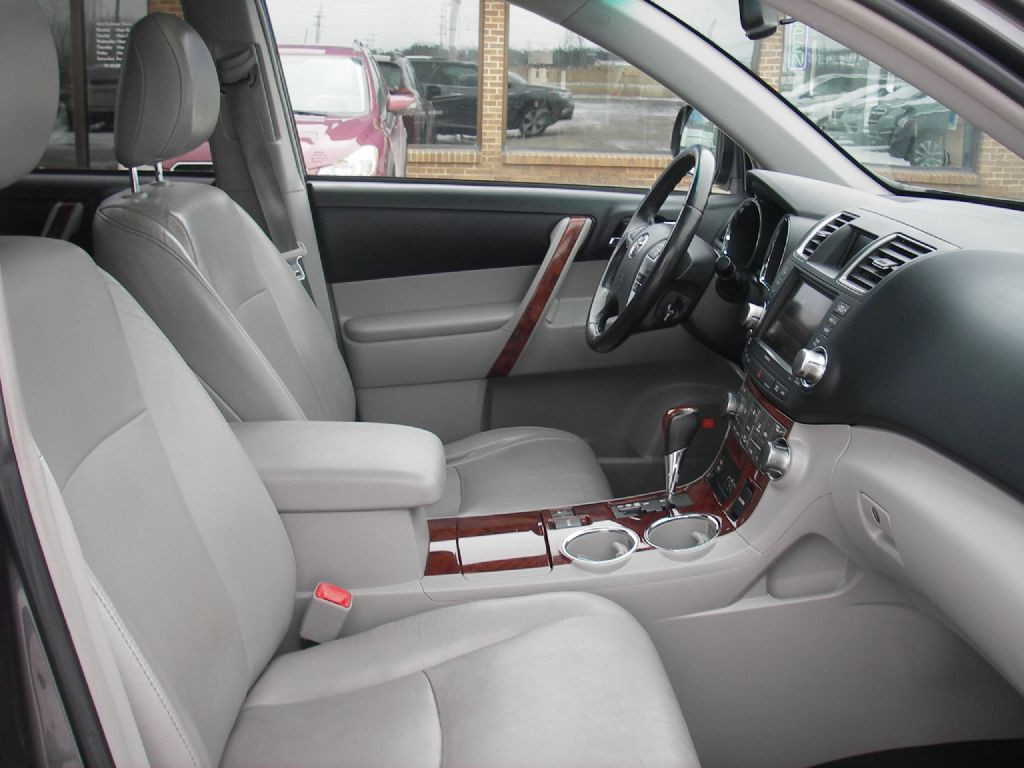 2012 Toyota Highlander Image 37