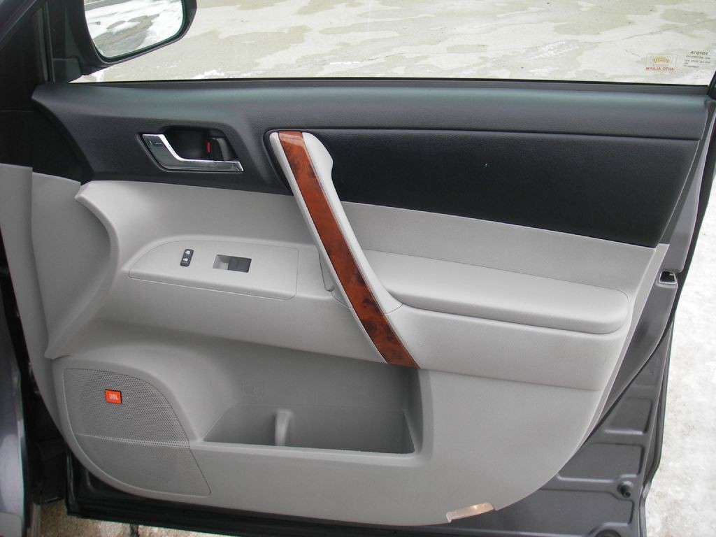 2012 Toyota Highlander Image 39