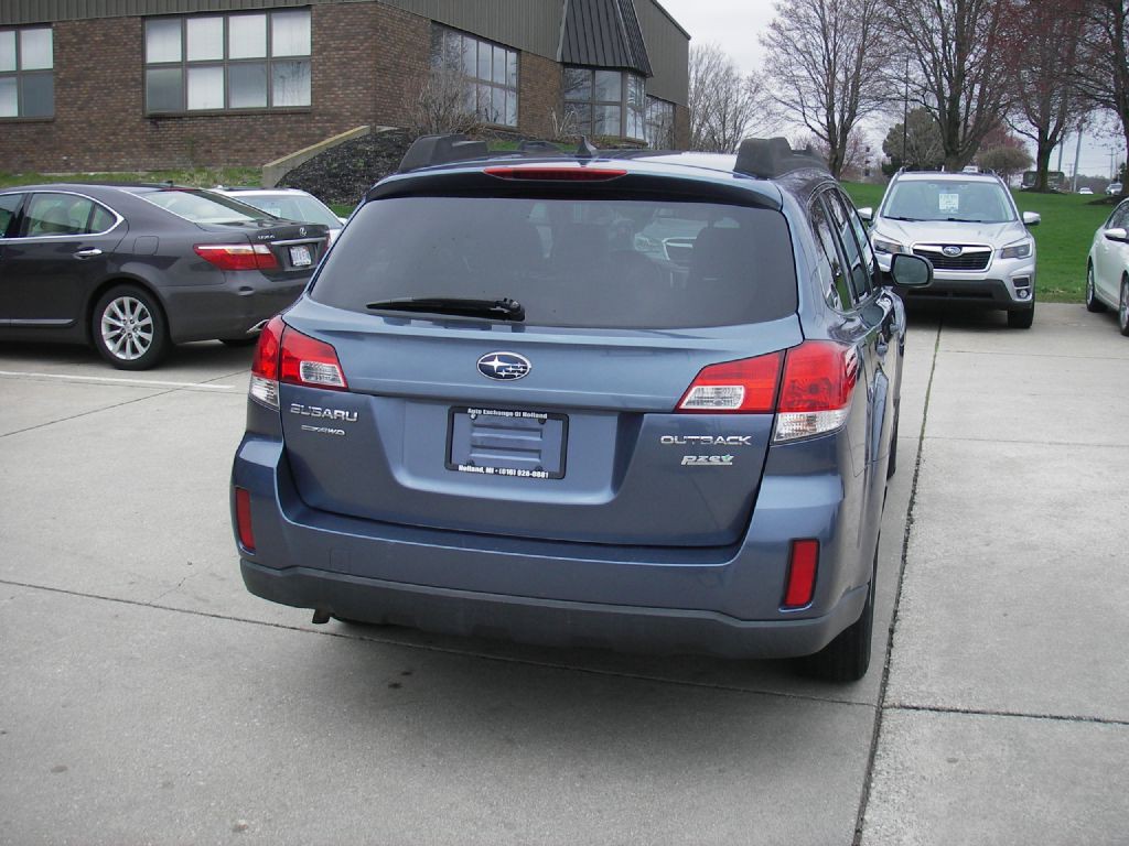 2014 Subaru Outback Image 6
