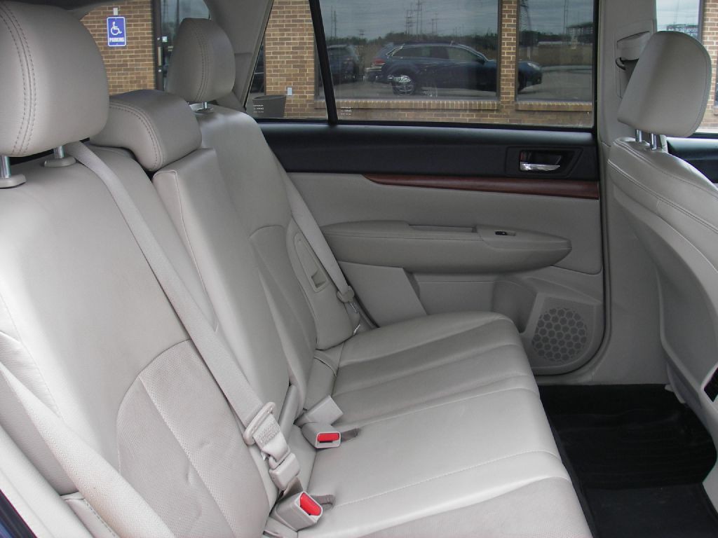 2014 Subaru Outback Image 29
