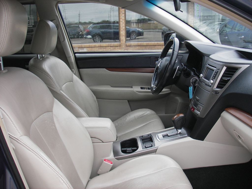 2014 Subaru Outback Image 30