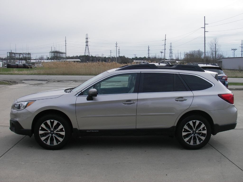 2017 Subaru Outback Image 10