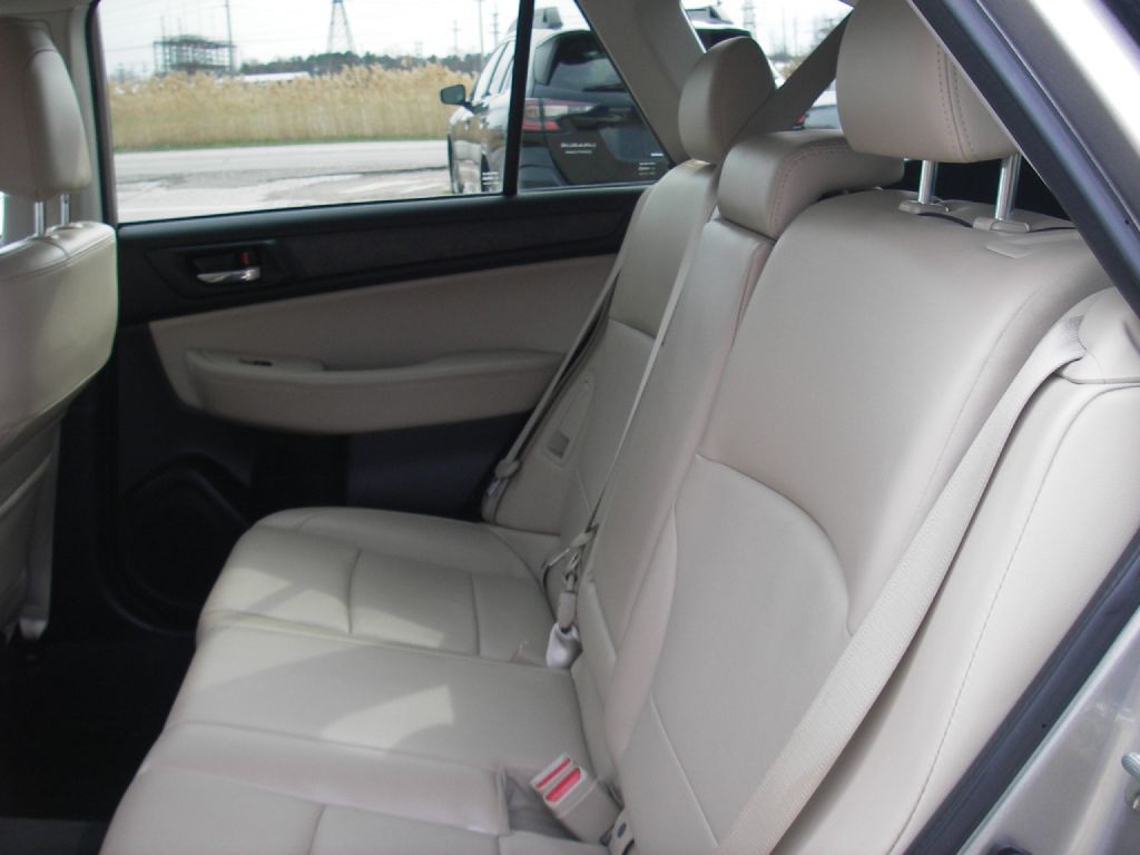 2017 Subaru Outback Image 28