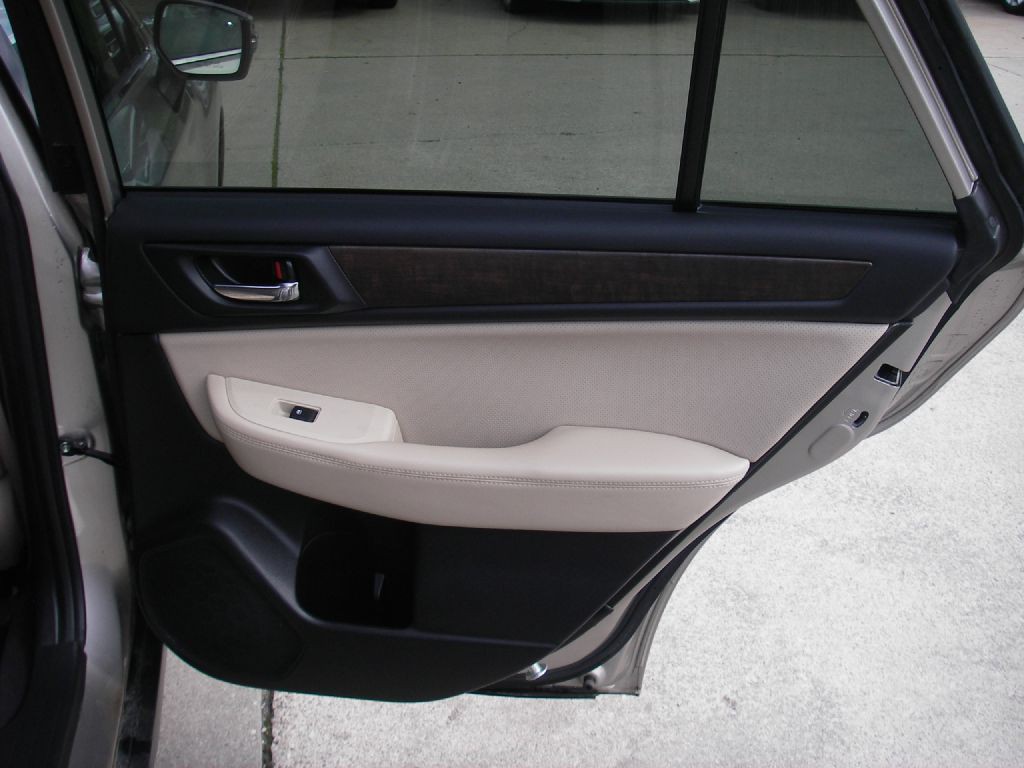2017 Subaru Outback Image 31