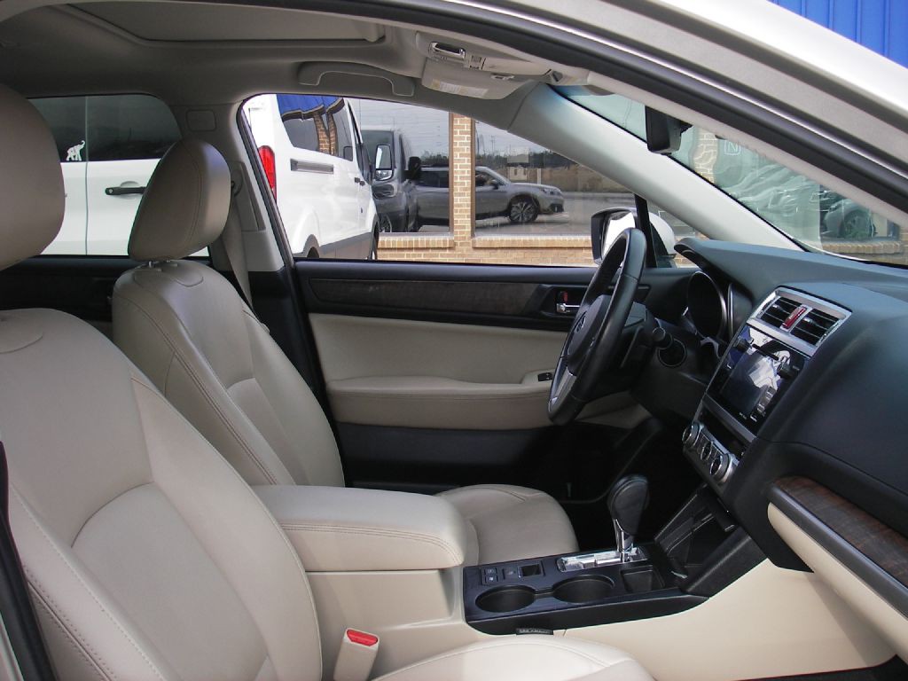 2017 Subaru Outback Image 34