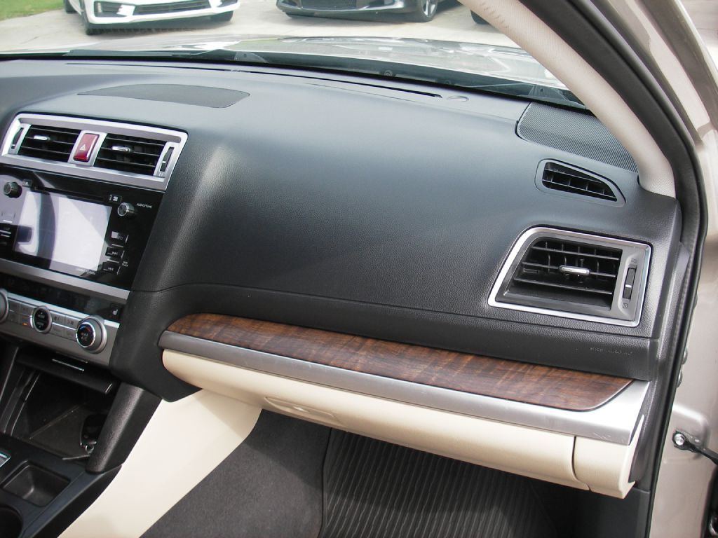 2017 Subaru Outback Image 35