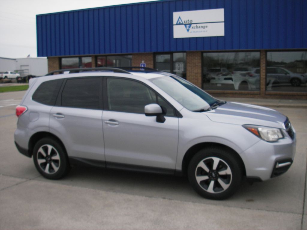 2017 Subaru Forester Image 3