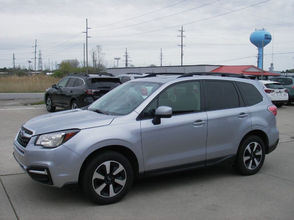 2017 Subaru Forester Image 11