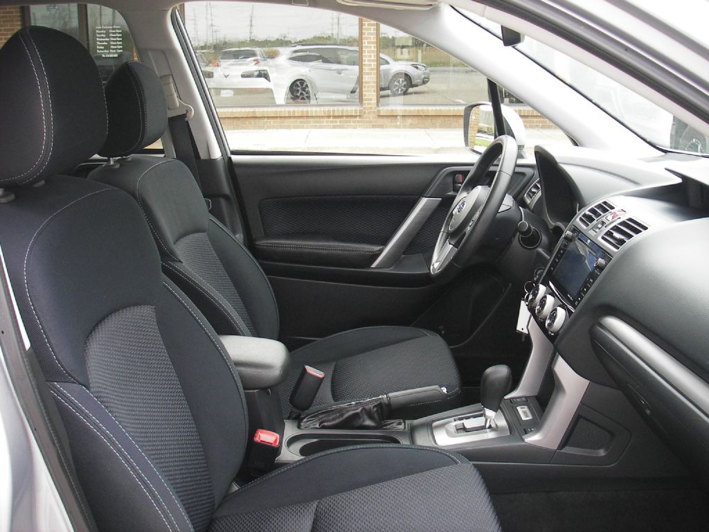 2017 Subaru Forester Image 32