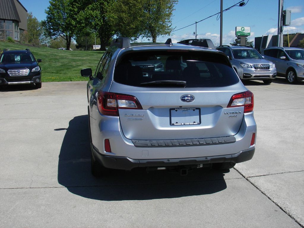 2017 Subaru Outback Image 8
