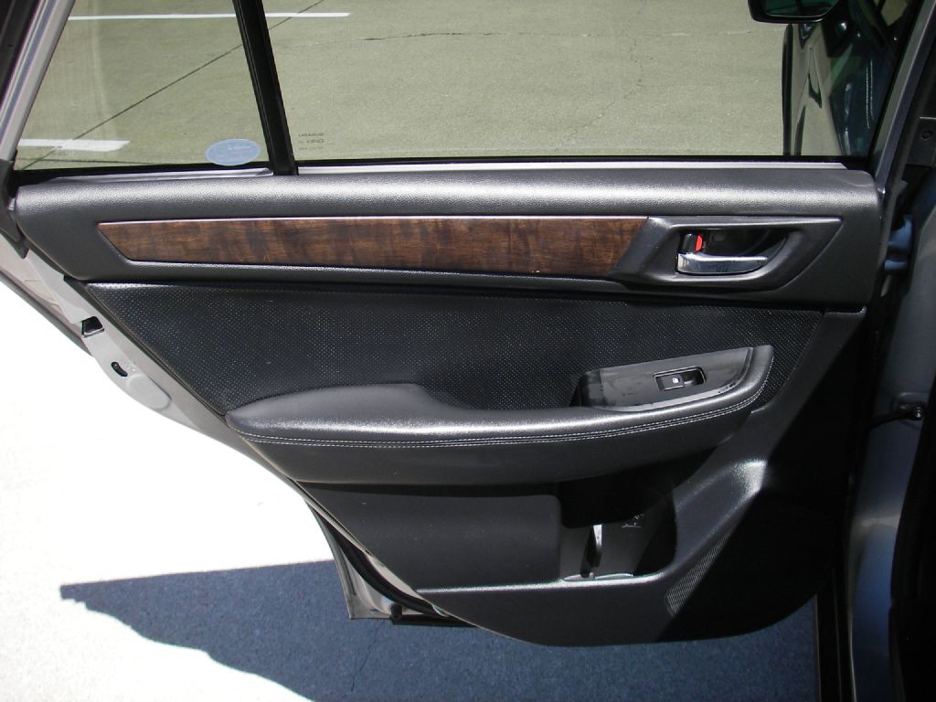 2017 Subaru Outback Image 25