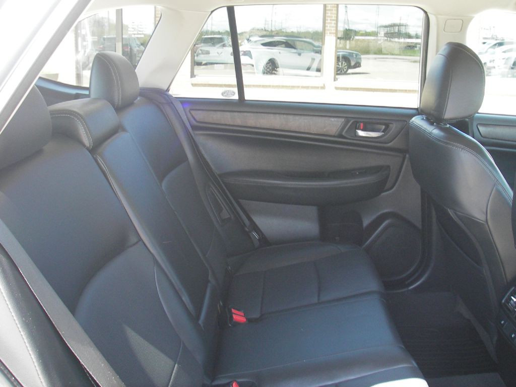 2017 Subaru Outback Image 30