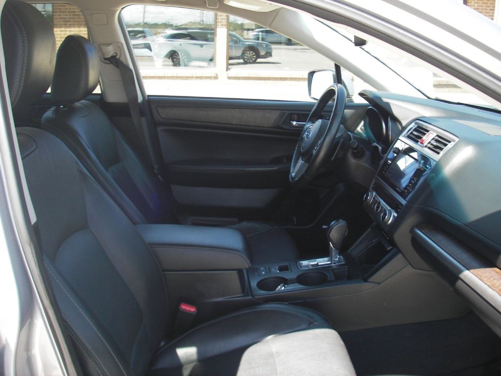 2017 Subaru Outback Image 31