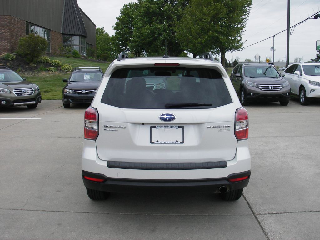 2015 Subaru Forester Image 7