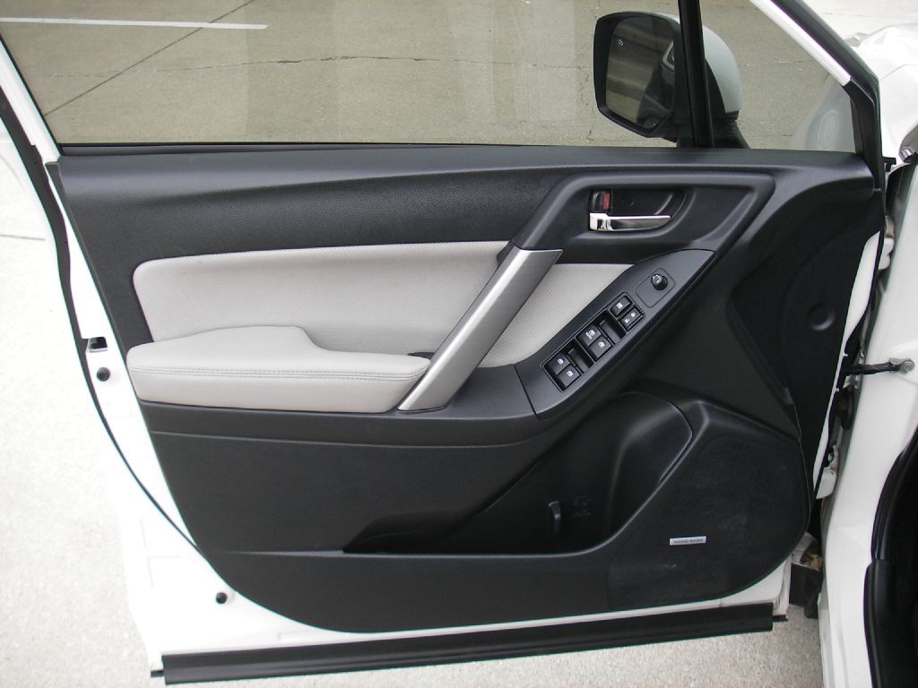 2015 Subaru Forester Image 14