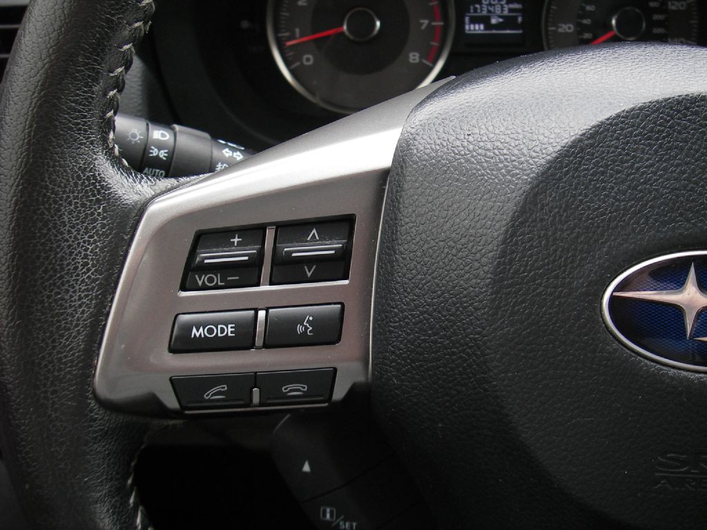 2015 Subaru Forester Image 18