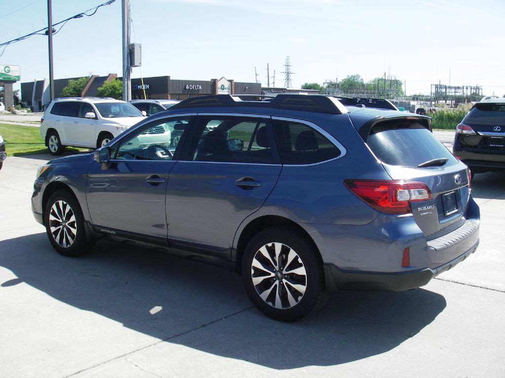 2015 Subaru Outback Image 9