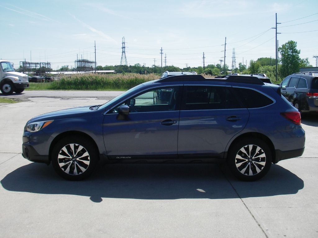 2015 Subaru Outback Image 10