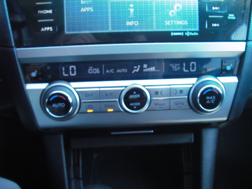 2015 Subaru Outback Image 22