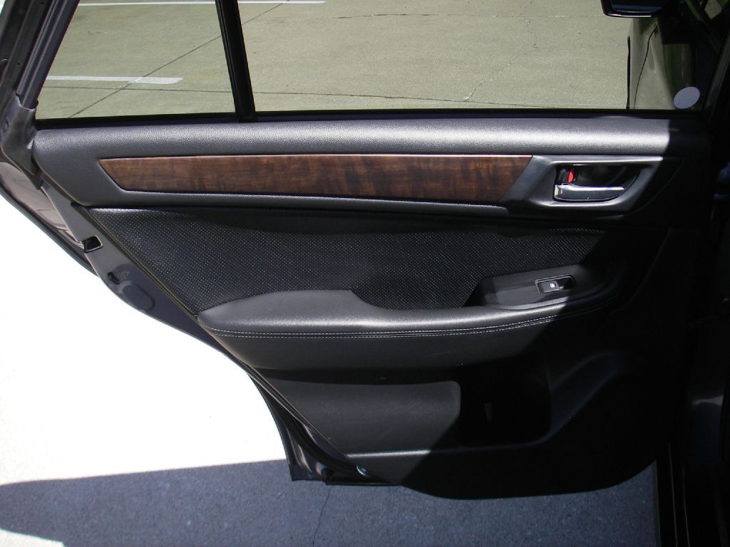 2015 Subaru Outback Image 26