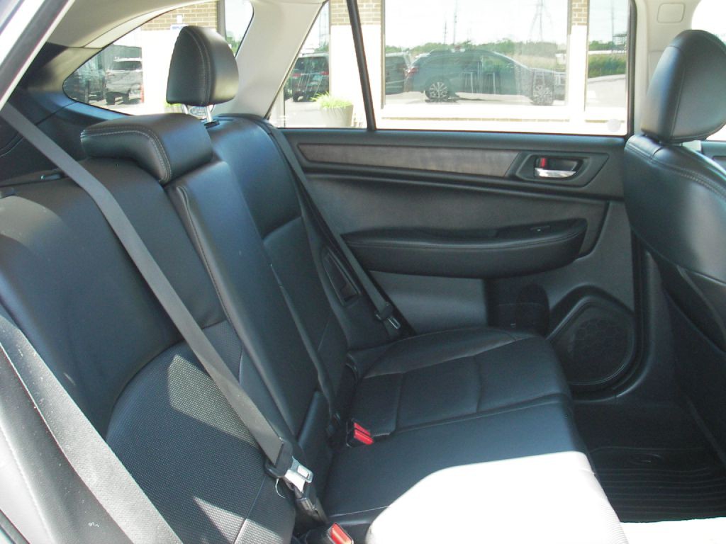 2015 Subaru Outback Image 31