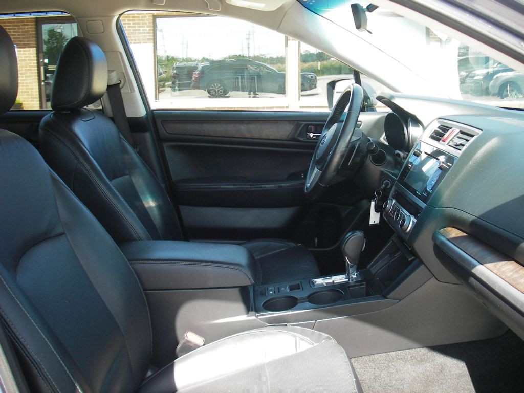 2015 Subaru Outback Image 32