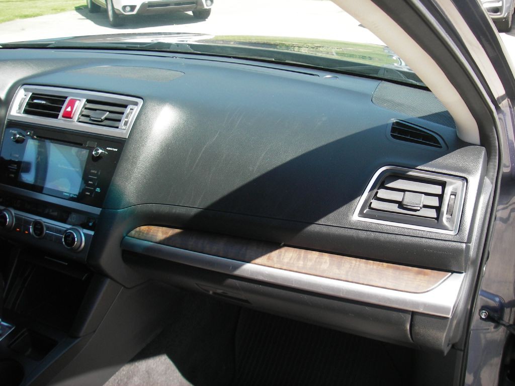 2015 Subaru Outback Image 33