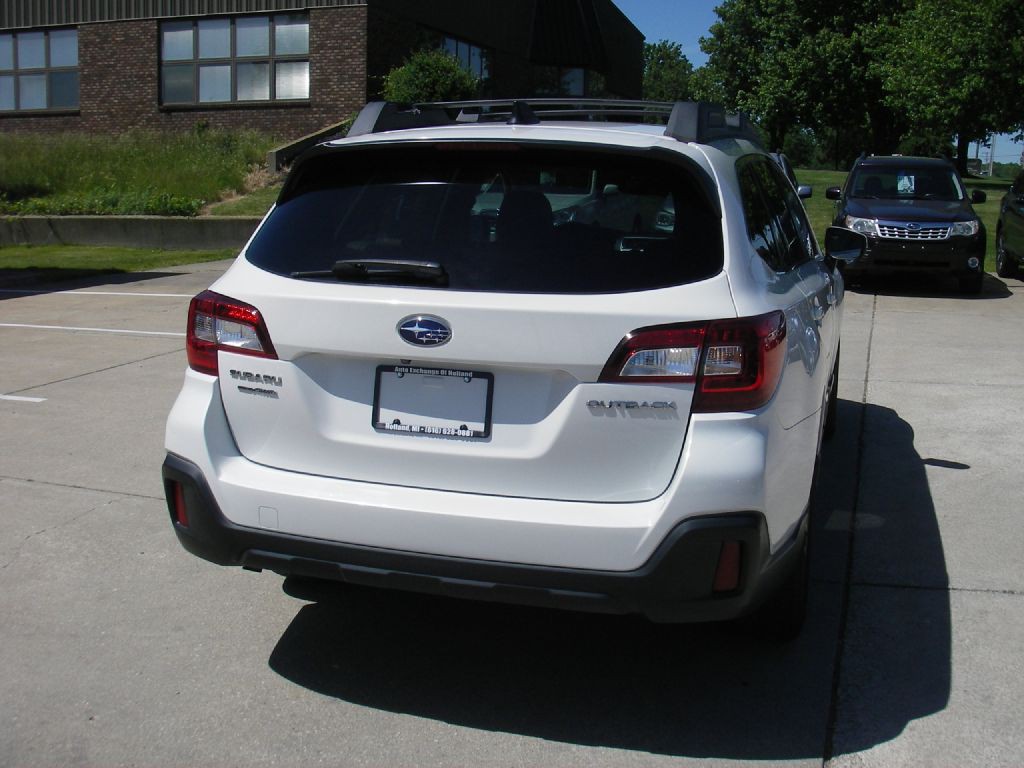 2019 Subaru Outback Image 6