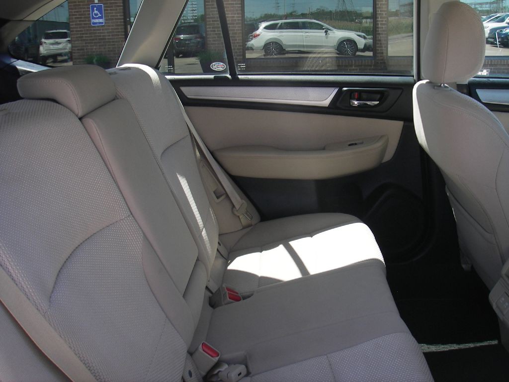2019 Subaru Outback Image 32