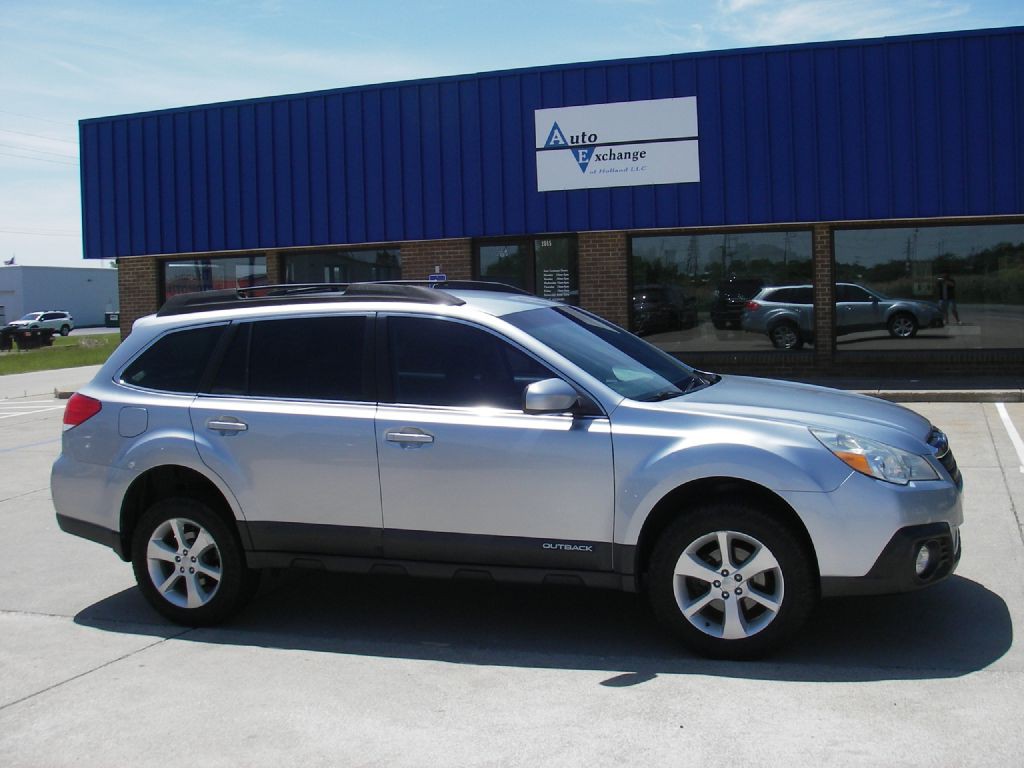2013 Subaru Outback Image 2