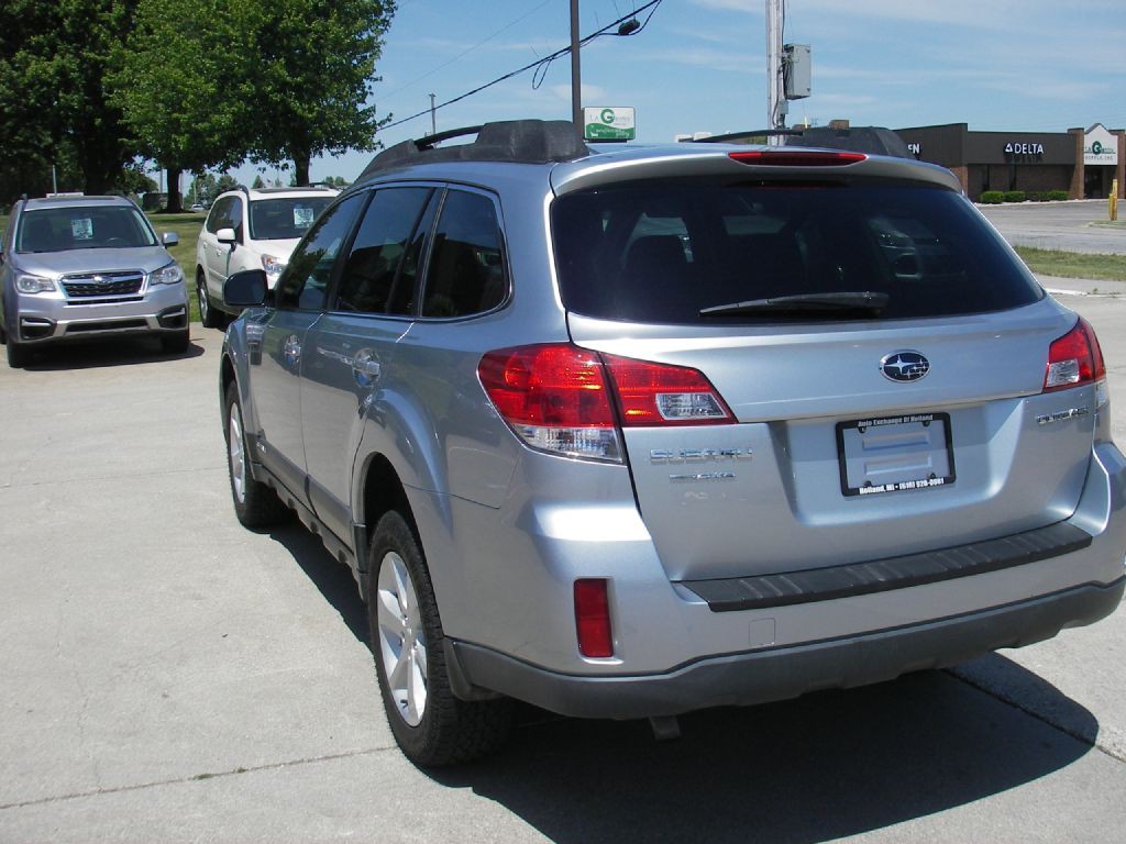 2013 Subaru Outback Image 8