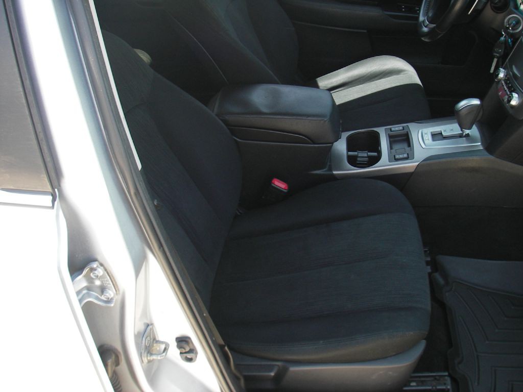 2013 Subaru Outback Image 30