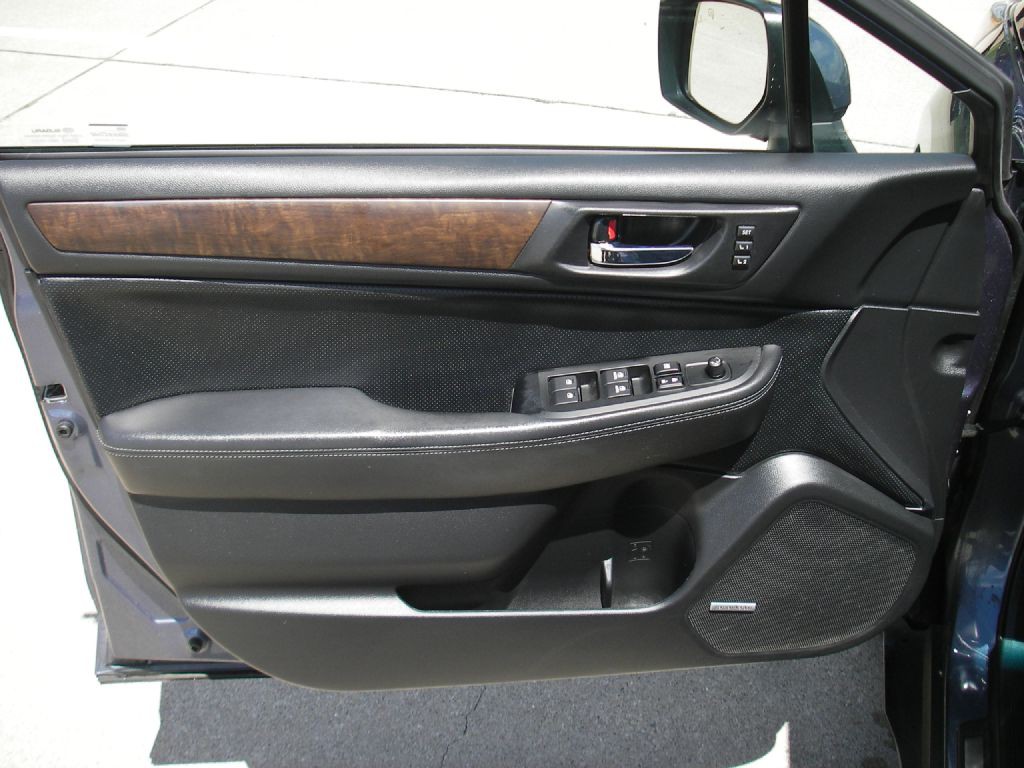2015 Subaru Outback Image 14