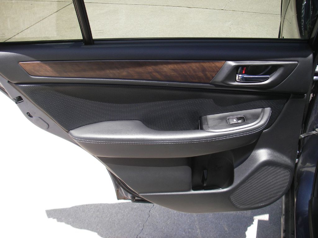 2015 Subaru Outback Image 25