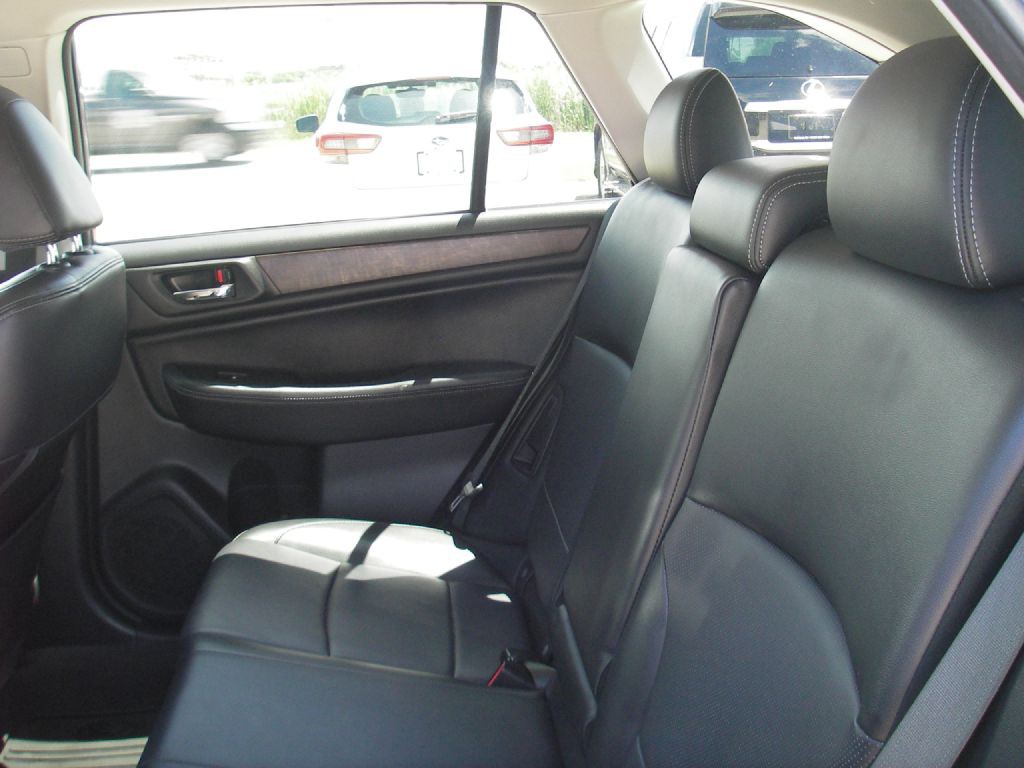 2015 Subaru Outback Image 26