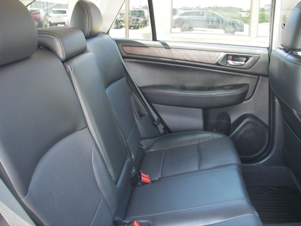 2015 Subaru Outback Image 30