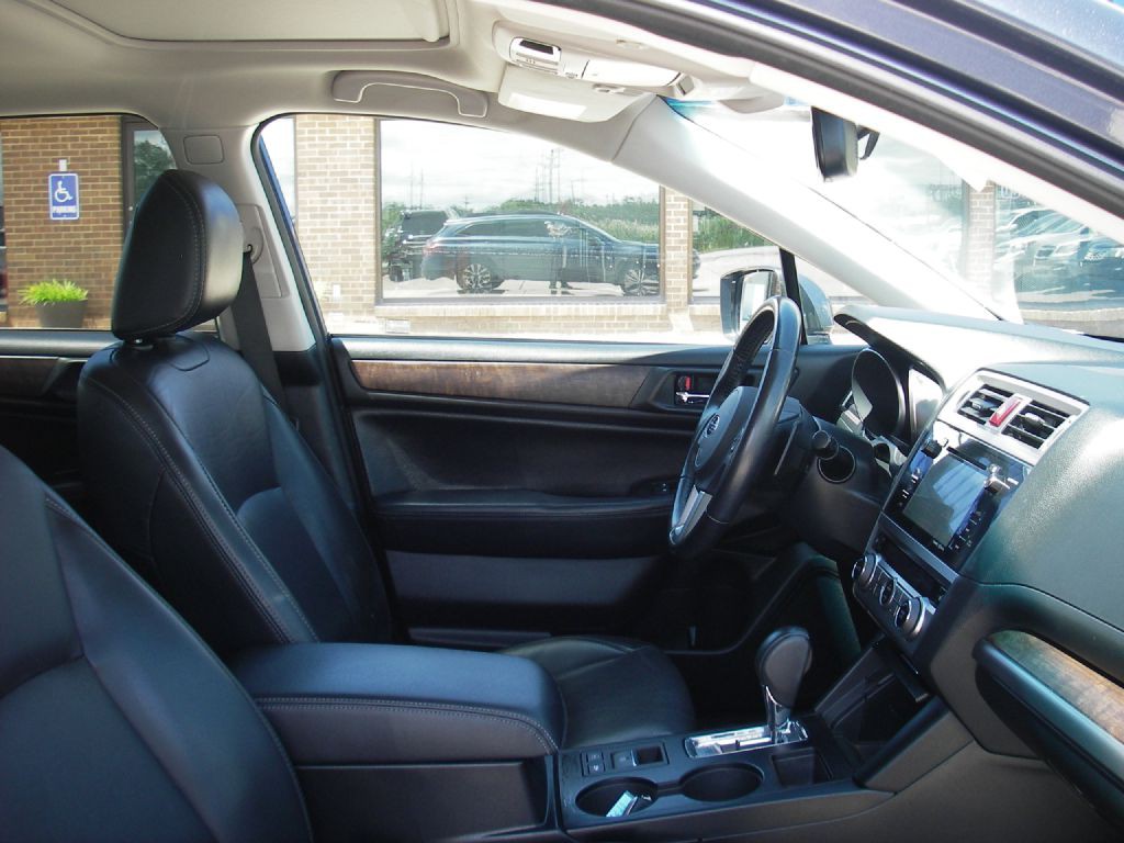 2015 Subaru Outback Image 32