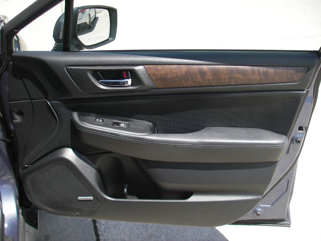 2015 Subaru Outback Image 34