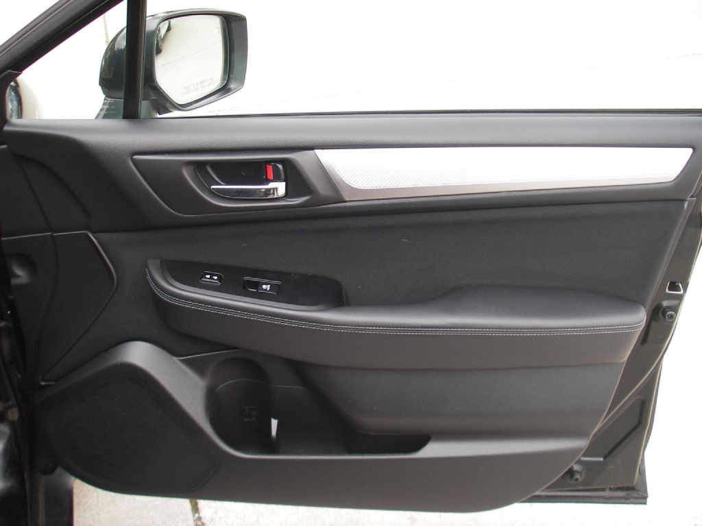 2017 Subaru Outback Image 34
