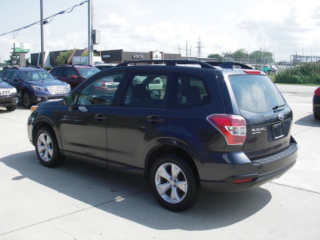 2016 Subaru Forester Image 9