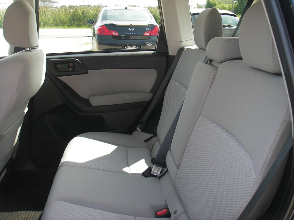 2016 Subaru Forester Image 28