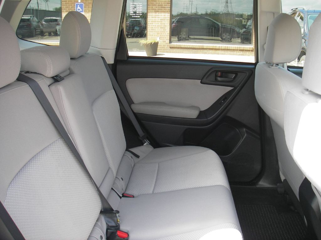 2016 Subaru Forester Image 31