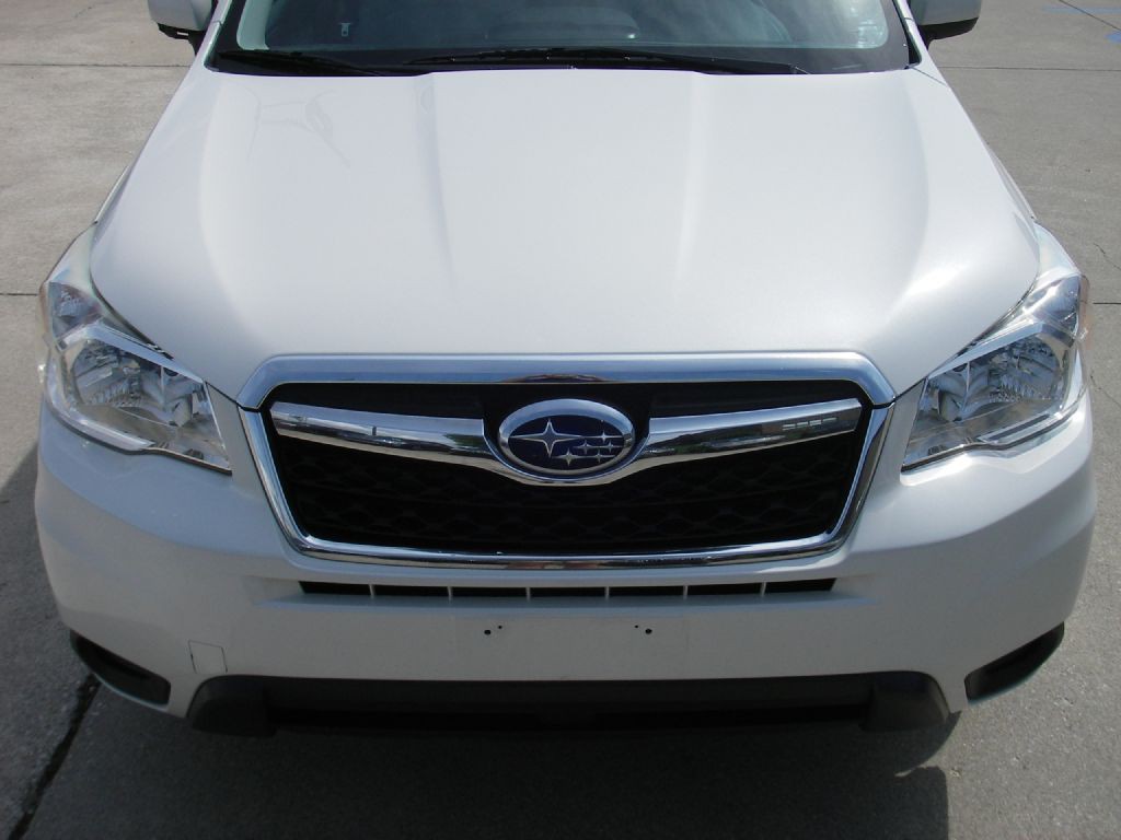2016 Subaru Forester Image 13