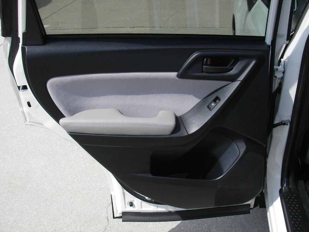 2016 Subaru Forester Image 27