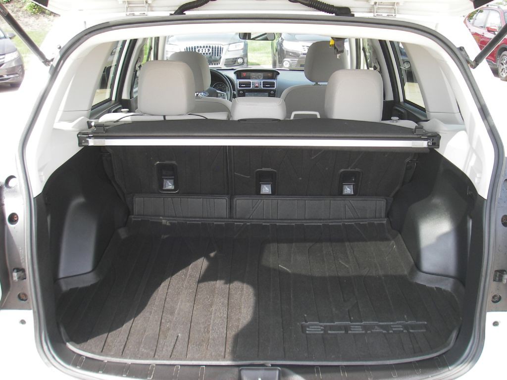 2016 Subaru Forester Image 29