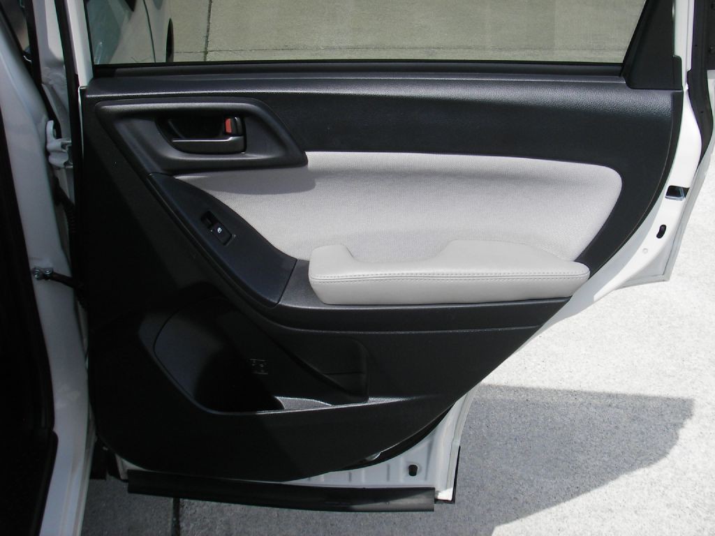 2016 Subaru Forester Image 30