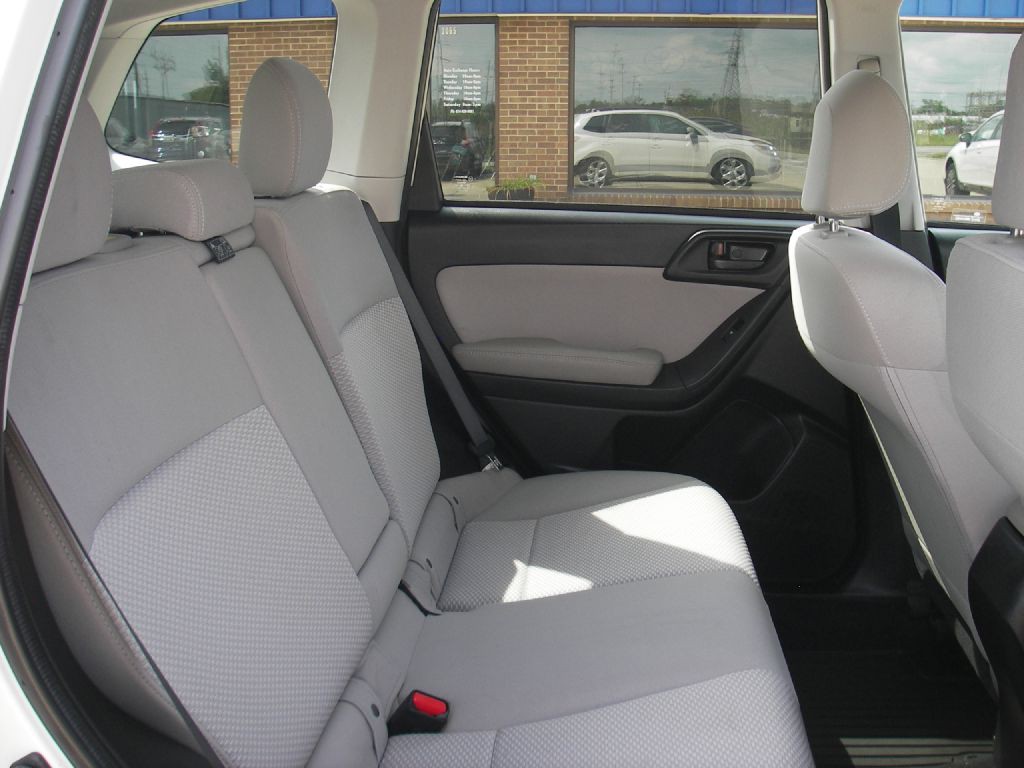 2016 Subaru Forester Image 31