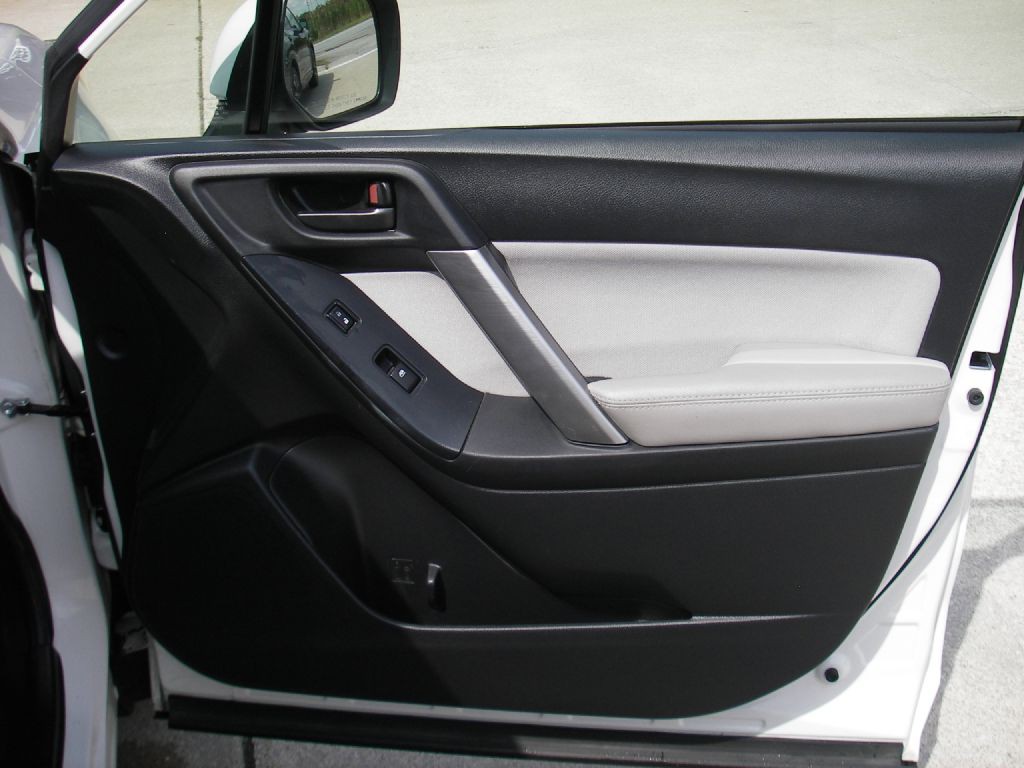 2016 Subaru Forester Image 34