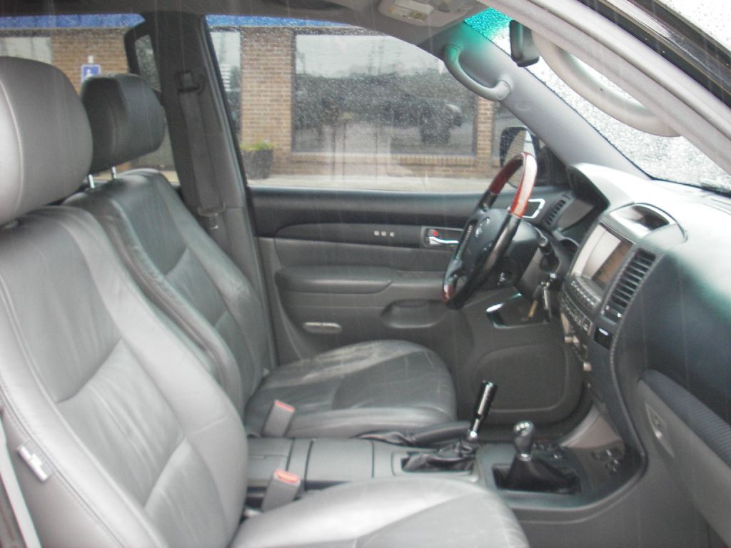 2009 Lexus GX Image 33