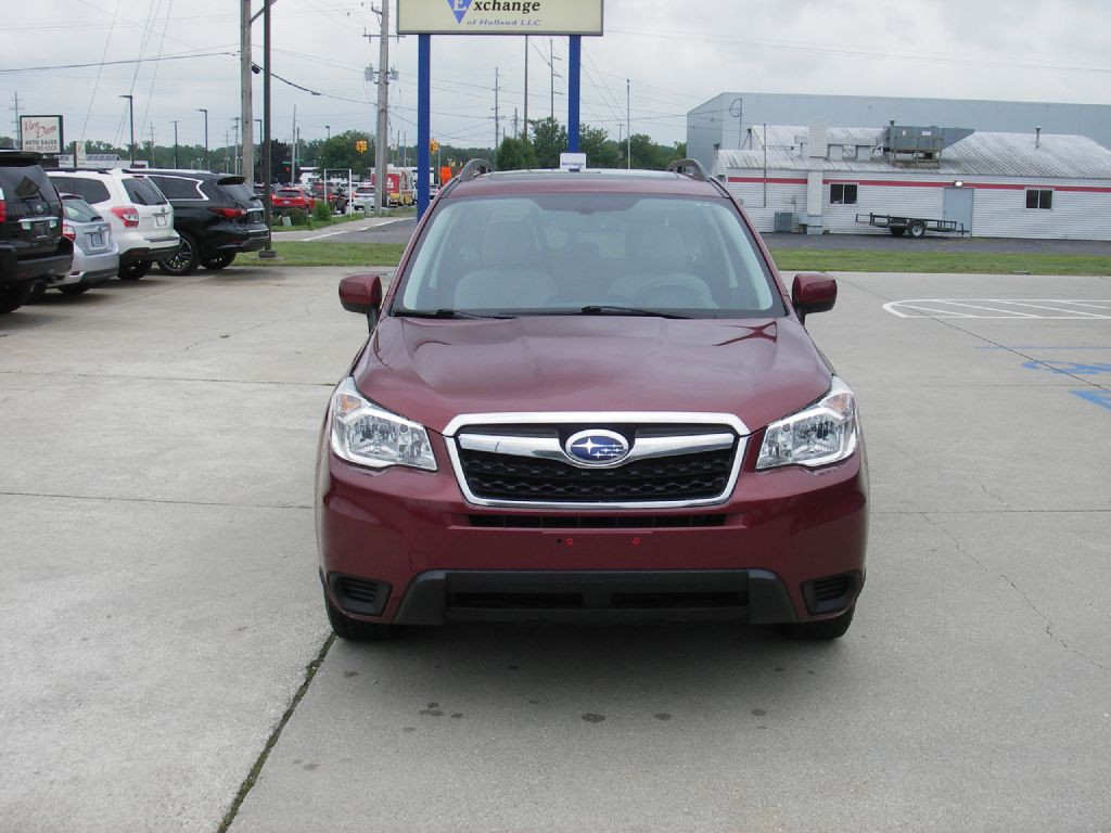 2016 Subaru Forester Image 12